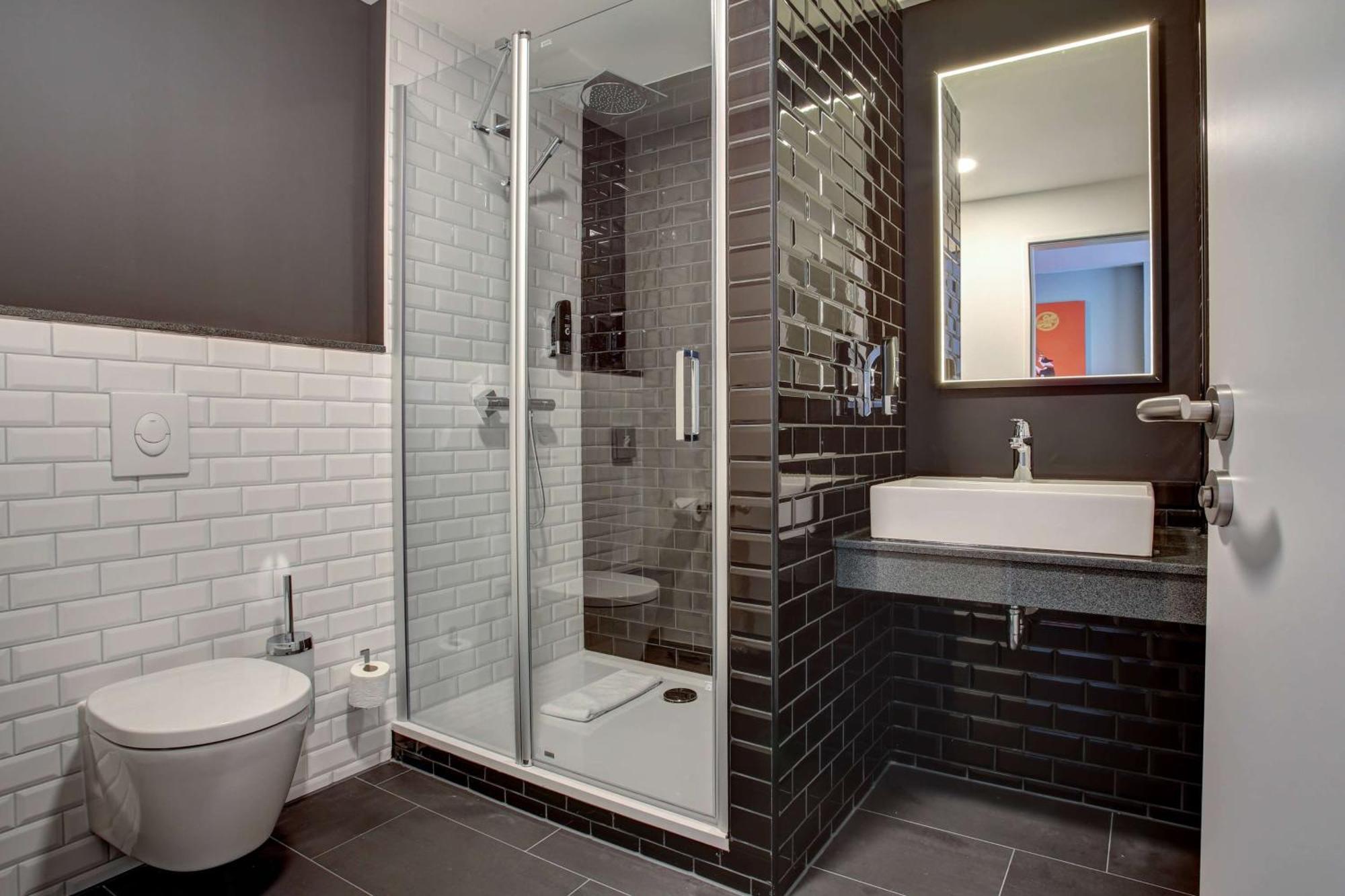 Vienna House Easy By Wyndham Dortmund City Exteriör bild